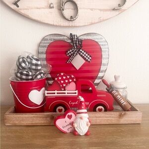 Valentine's Day Decor Set